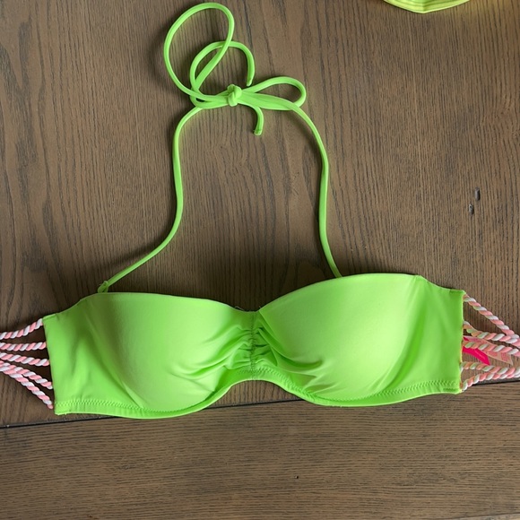 Lot of Victoria Secret Bikinis - Picture 4 of 15